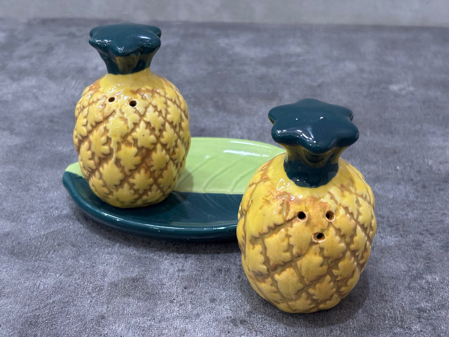 "Tropic Like It's Hot" Pineapple Shaker Set