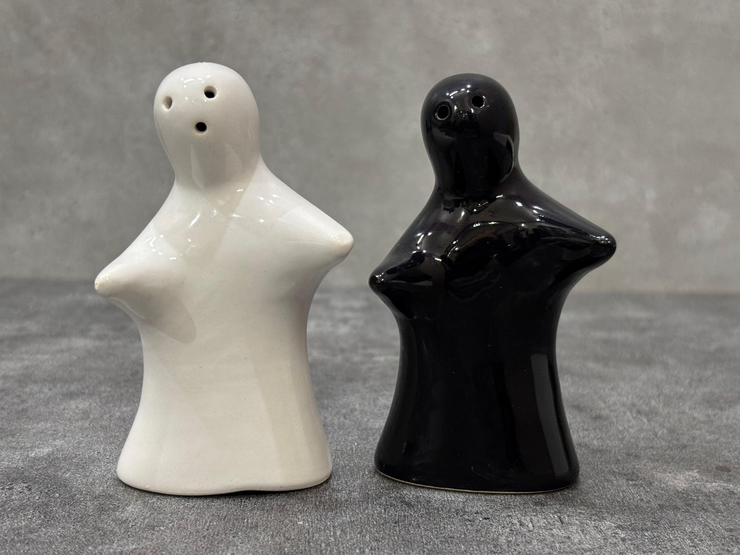 The "Soulmates" Black & White Shaker Duo