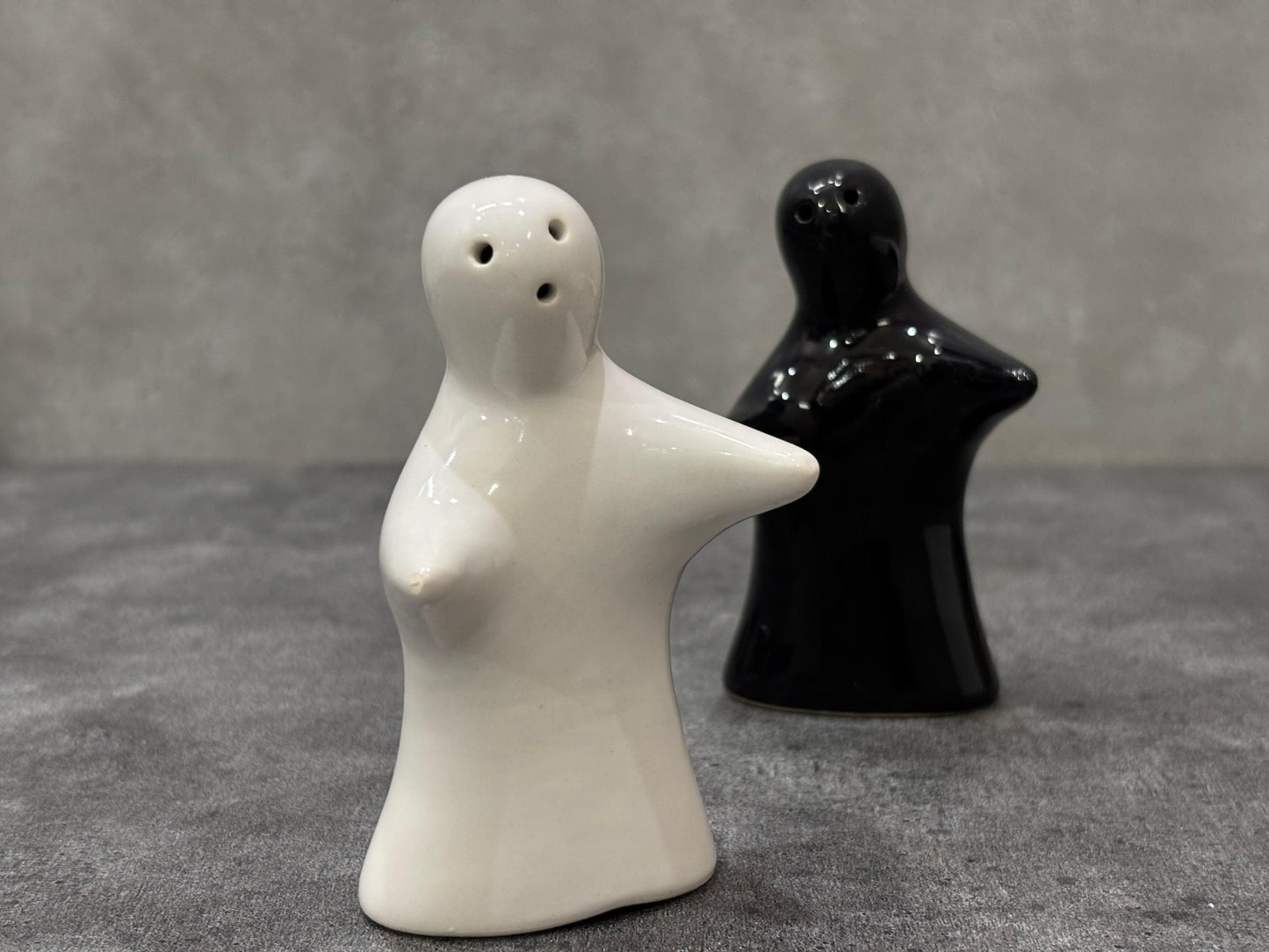 The "Soulmates" Black & White Shaker Duo