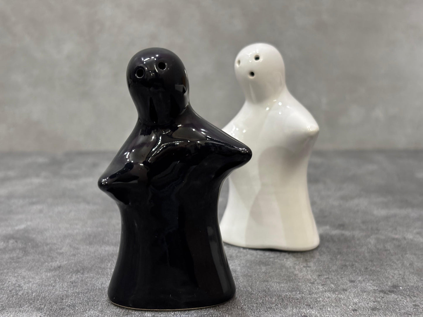 The "Soulmates" Black & White Shaker Duo